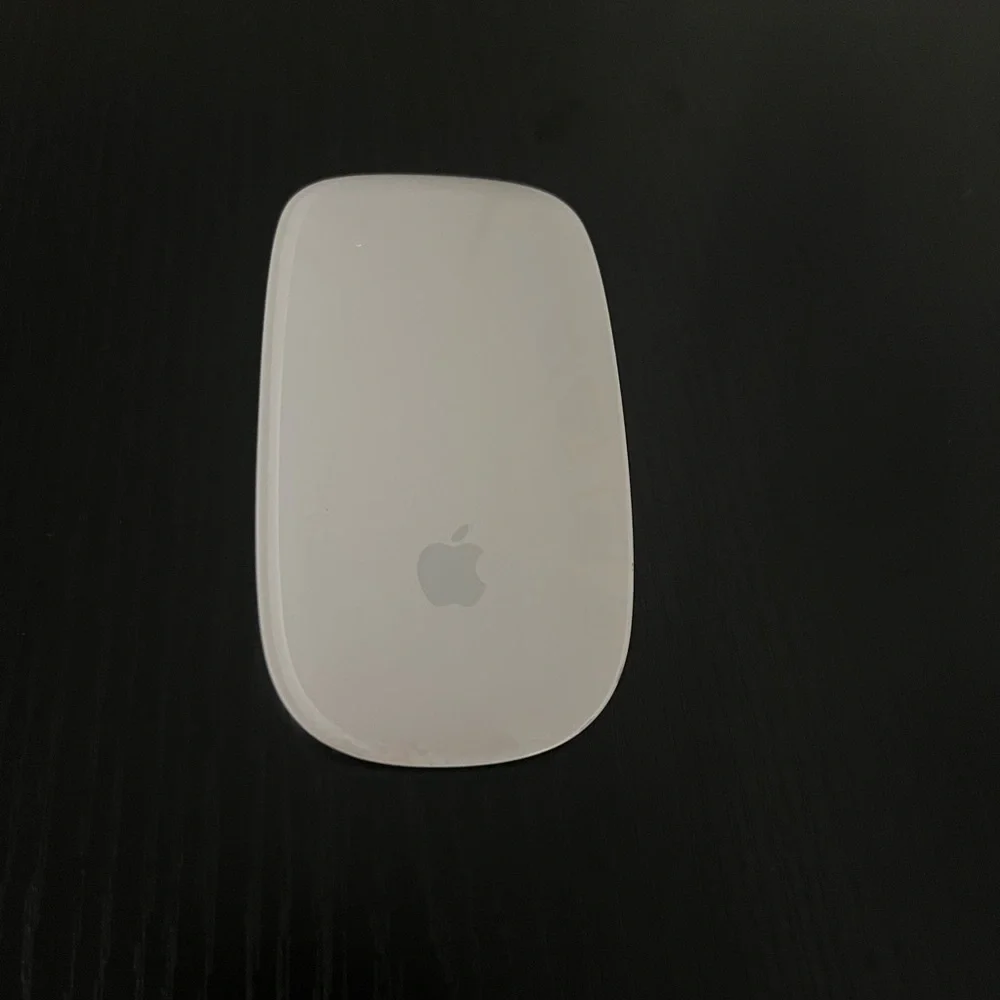 Apple Wireless Mouse - Sleek White